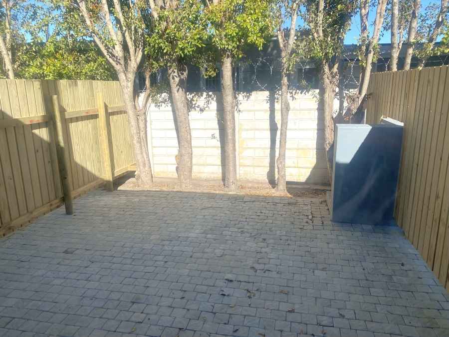 To Let 1 Bedroom Property for Rent in Knysna Central Western Cape